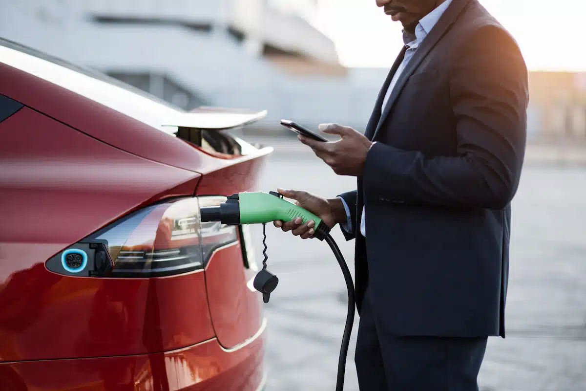 Contrata el seguro de tu auto eléctrico a valores preferenciales